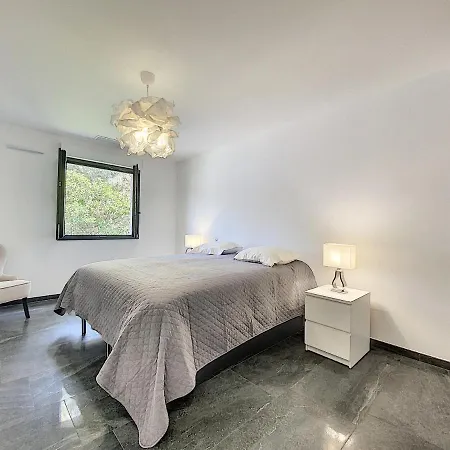 Apartment Appt T3 De Prestige Vue Mer - St Cyr Sur Mer - 4 Pers